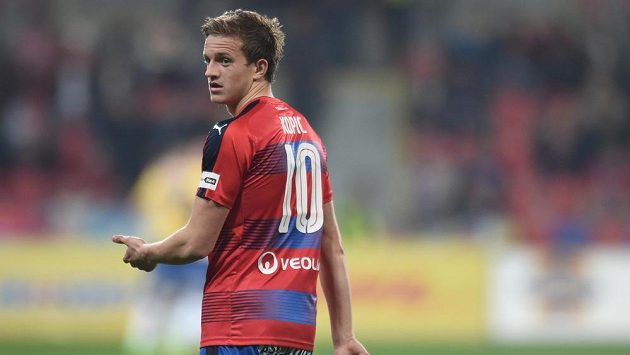 Plzeňský Milan Kopic během duelu s Teplicemi. Plzeňský Milan Kopic během duelu s Teplicemi.