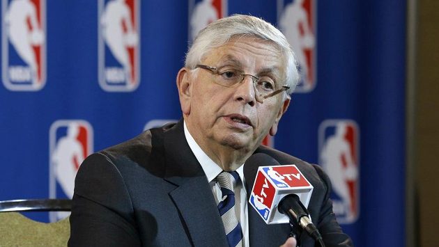 Bývalý dlouholetý komisionář NBA David Stern na snímku z roku 2013. Bývalý dlouholetý komisionář NBA David Stern na snímku z roku 2013.
