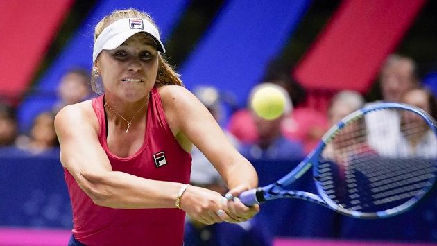 Americká tenistka Sofia Keninová během baráže Fed Cupu proti Švýcarsku. Americká tenistka Sofia Keninová během baráže Fed Cupu proti Švýcarsku.