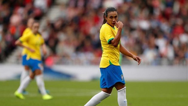 Šestinásobná nejlepší fotbalistka světa Marta v dresu Brazílie. Šestinásobná nejlepší fotbalistka světa Marta v dresu Brazílie.