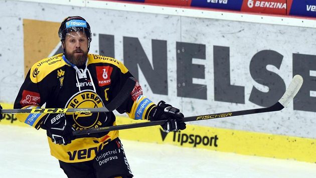 Litvínovský kapitán Michal Trávníček přispěl k výhře Severočechů jednou trefou Litvínovský kapitán Michal Trávníček přispěl k výhře Severočechů jednou trefou