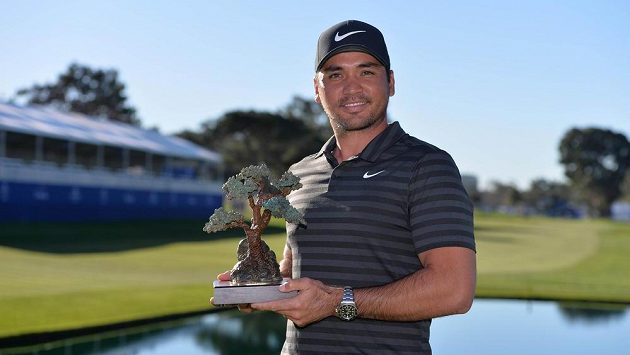 Australan Jason Day po triumfu při Farmers Insurance Open v San Diegu. Australan Jason Day po triumfu při Farmers Insurance Open v San Diegu.