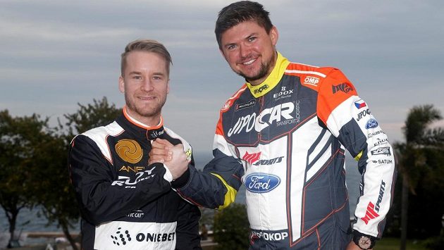 Martin Prokop a Mads Östberg (vlevo). Pro nadcházející sezónu členové jednoho týmu a ve vybraných závodech soupeři. Martin Prokop a Mads Östberg (vlevo). Pro nadcházející sezónu členové jednoho týmu a ve vybraných závodech soupeři.