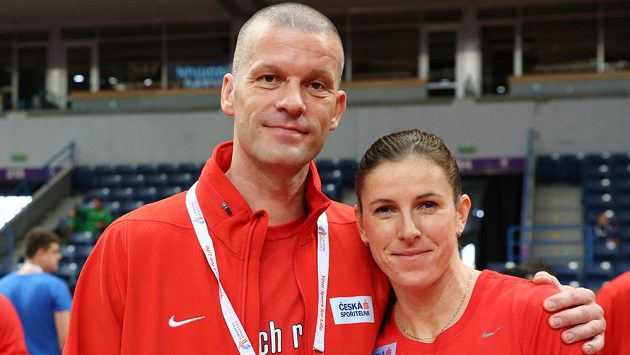 Zuzana Hejnová se svým už bývalým německým koučem Falkem Balzerem. Zuzana Hejnová se svým už bývalým německým koučem Falkem Balzerem.