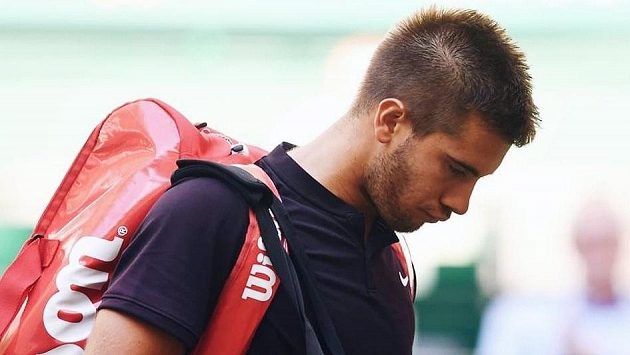 Chorvat Borna Čorič musí Wimbledon vynechat. Chorvat Borna Čorič musí Wimbledon vynechat.