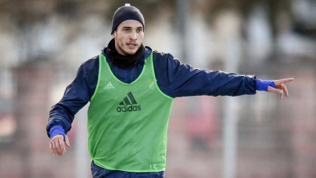 Nová akvizice Nemanja Kuzmanovič na prvním tréninku Baníku Ostrava. Nová akvizice Nemanja Kuzmanovič na prvním tréninku Baníku Ostrava.