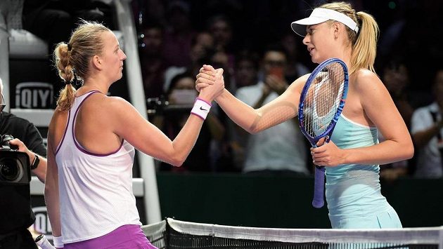 Maria Šarapovová (vpravo) a Petra Kvitová se nedávno utkaly na Turnaji mistryň, úspěšnější byla česká jednička. O víkendu se obě rivalky střetnou znovu. Maria Šarapovová (vpravo) a Petra Kvitová se nedávno utkaly na Turnaji mistryň, úspěšnější byla česká jednička. O víkendu se obě rivalky střetnou znovu.