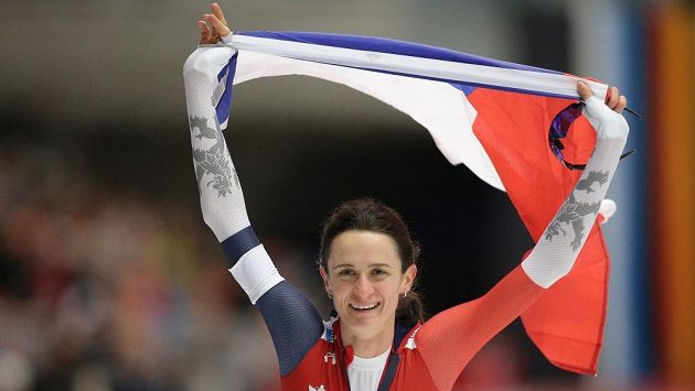 Euforie Martiny Sáblíkové po triumfu na letošním mistrovství světa v Inzellu v závodě na 3000 metrů! Euforie Martiny Sáblíkové po triumfu na letošním mistrovství světa v Inzellu v závodě na 3000 metrů!