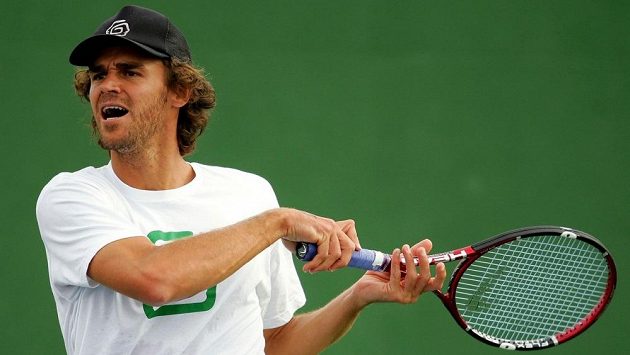 Gustavo Kuerten na archivním snímku. Gustavo Kuerten na archivním snímku.