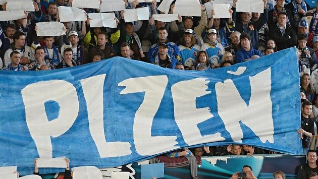 Fanoušci Plzně za svým týmem stojí. Podaří se mu sérii se Spartou otočit? Fanoušci Plzně za svým týmem stojí. Podaří se mu sérii se Spartou otočit?