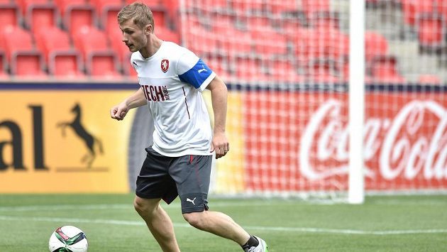 Stoper Jakub Brabec během tréninku před utkáním s Dánskem. Stoper Jakub Brabec během tréninku před utkáním s Dánskem.