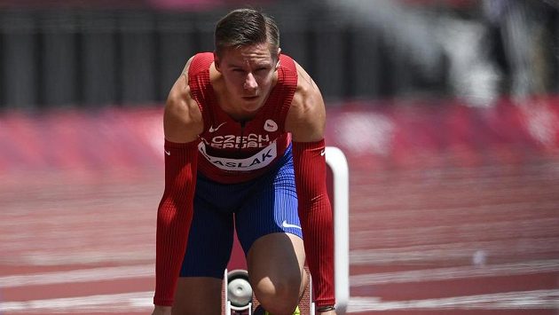Český atlet Pavel Maslák na startu olympijského rozběhu na 400 metrů. Český atlet Pavel Maslák na startu olympijského rozběhu na 400 metrů.