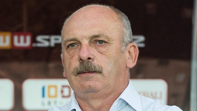 Trenér Slovácka Stanislav Levý. Trenér Slovácka Stanislav Levý.