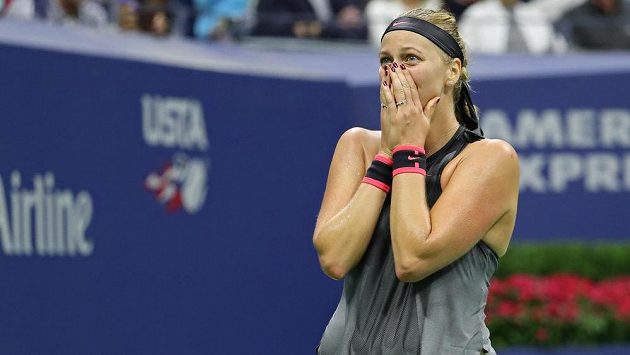 Petra Kvitová jako by postupu do čtvrtfinále US Open nechtěla ani věřit. Petra Kvitová jako by postupu do čtvrtfinále US Open nechtěla ani věřit.