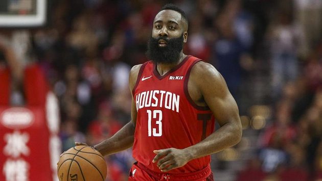 Basketbalista Houstonu Rockets James Harden v duelu s memphisem. Basketbalista Houstonu Rockets James Harden v duelu s memphisem.