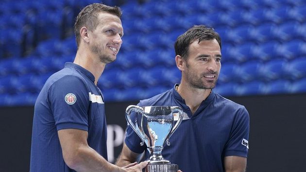 Debloví šampioni Australian Open - Dodig (vpravo) s Poláškem Debloví šampioni Australian Open - Dodig (vpravo) s Poláškem