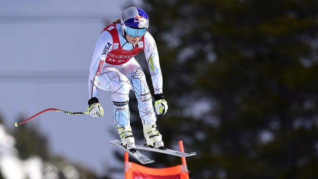 Američanka Lindsey Vonnová na trati sjezdu v Lake Louise. Američanka Lindsey Vonnová na trati sjezdu v Lake Louise.