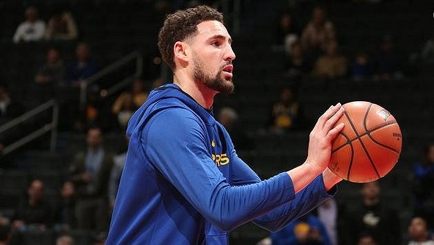 Hvězdný hráč NBA Klay Thompson si přetrhl achilovku a nezasáhne ani do příští sezony. Hvězdný hráč NBA Klay Thompson si přetrhl achilovku a nezasáhne ani do příští sezony.
