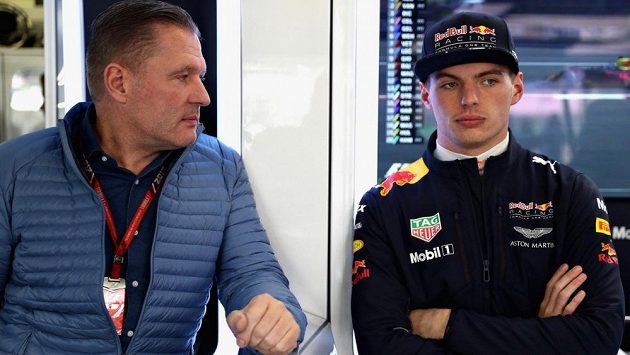Max (vpravo) a Jos Verstappenovi. Max (vpravo) a Jos Verstappenovi.