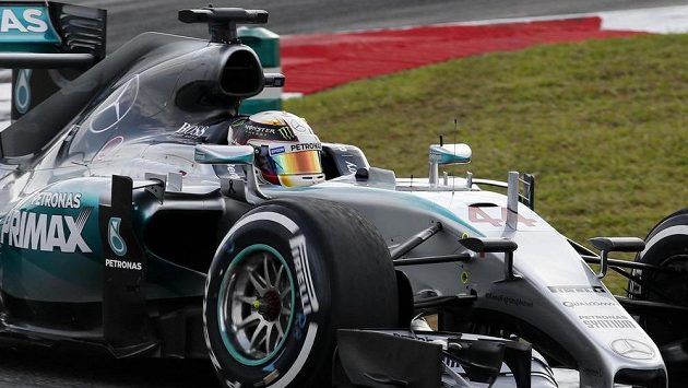 Mercedesy znovu v popředí. Hamilton ovládl kvalifikaci na GP Malajsie Mercedesy znovu v popředí. Hamilton ovládl kvalifikaci na GP Malajsie