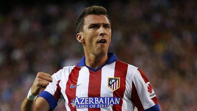 Mario Mandžukič z Atlétika se raduje z gólu. Mario Mandžukič z Atlétika se raduje z gólu.