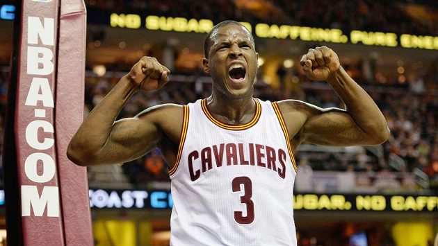 Dion Waiters z Clevelandu se raduje po výhře proti Memphisu. Dion Waiters z Clevelandu se raduje po výhře proti Memphisu.
