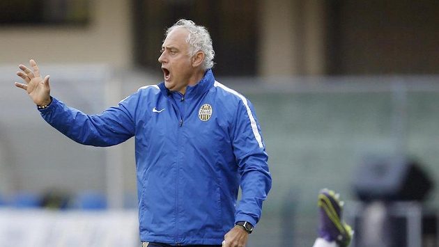 Odvolaný trenér Verony Andrea Mandorlini Odvolaný trenér Verony Andrea Mandorlini