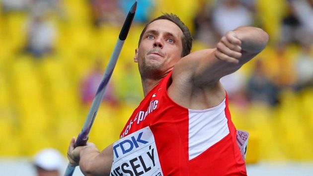 Oštěpař Vítězslav Veselý v kvalifikaci mistrovství světa v Moskvě. Oštěpař Vítězslav Veselý v kvalifikaci mistrovství světa v Moskvě.
