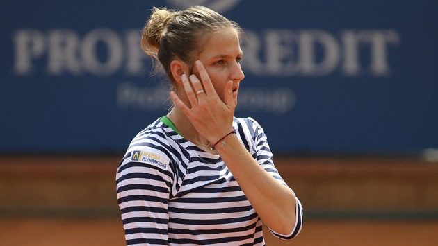 Karolíně Plíškové se start v Praze vůbec nepovedl. Karolíně Plíškové se start v Praze vůbec nepovedl.