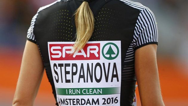 Julia Stěpanovová stále věří v účast na OH v Riu. Julia Stěpanovová stále věří v účast na OH v Riu.