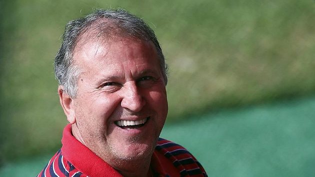 Zico (na archivním snímku) by se po odchodu Seppa Blattera rád ucházel o post šéfa FIFA. Zico (na archivním snímku) by se po odchodu Seppa Blattera rád ucházel o post šéfa FIFA.
