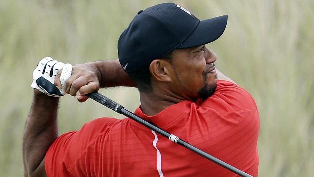 Tiger Woods na snímku ze 4. prosince 2016 při turnaji v Nassau. Tiger Woods na snímku ze 4. prosince 2016 při turnaji v Nassau.