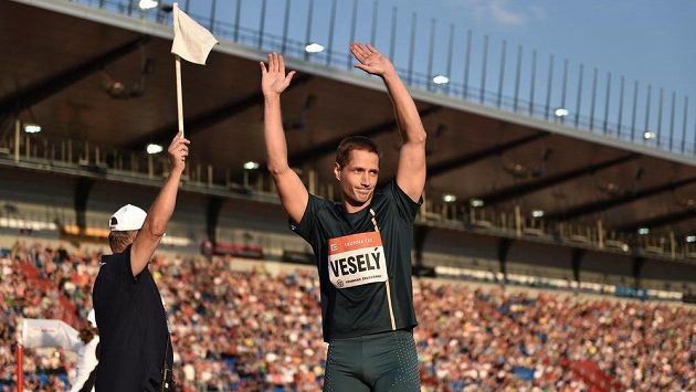 Vítězslav Veselý vyhrál letošní Zlatou tretru výkonem 87,38 metru. Vítězslav Veselý vyhrál letošní Zlatou tretru výkonem 87,38 metru.