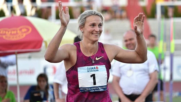 Oštěpařka Barbora Špotáková během pražského Memoriálu Josefa Odložila. Oštěpařka Barbora Špotáková během pražského Memoriálu Josefa Odložila.