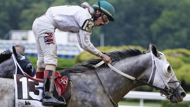 Žokej Irad Ortiz v sedle běláka Creatora vyhrál dostih Belmont Stakes. Žokej Irad Ortiz v sedle běláka Creatora vyhrál dostih Belmont Stakes.