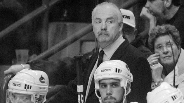 Jack McIlhargey na snímku z roku 2003, kdy působil jako asistent trenéra u Vancouveru Canucks. Jack McIlhargey na snímku z roku 2003, kdy působil jako asistent trenéra u Vancouveru Canucks.