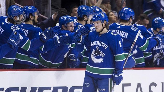 Brock Boeser (6) z Vancouveru se raduje z gólu proti Los Angeles. Brock Boeser (6) z Vancouveru se raduje z gólu proti Los Angeles.