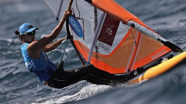 Číňanka Lu Jün-siou při derniéře windsurfingové třídy RS:X Číňanka Lu Jün-siou při derniéře windsurfingové třídy RS:X