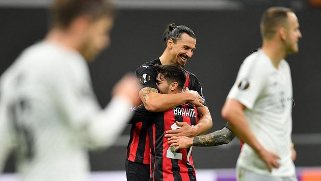 Brahim Diaz slaví se Zlatanem Ibrahimovicem gól AC Milán proti Spartě. Brahim Diaz slaví se Zlatanem Ibrahimovicem gól AC Milán proti Spartě.