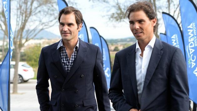 Roger Federer (vlevo) a Rafael Nadal Roger Federer (vlevo) a Rafael Nadal