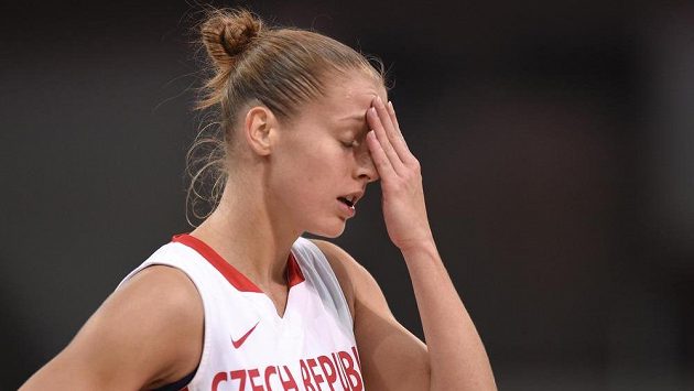 Basketbalistka Kateřina Elhotová Basketbalistka Kateřina Elhotová