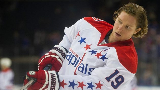 Švéd Nicklas Bäckström v dresu Washingtonu. Švéd Nicklas Bäckström v dresu Washingtonu.