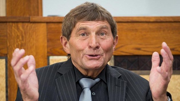 Josef Váňa se letos na start slavného dostihu nepostaví Josef Váňa se letos na start slavného dostihu nepostaví