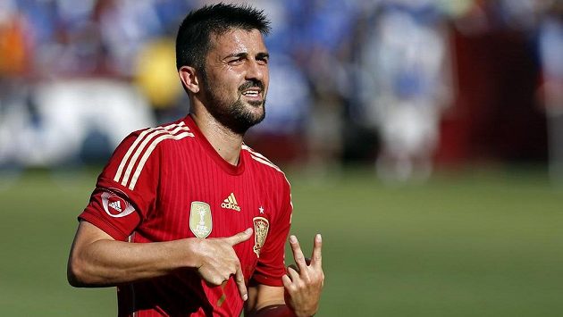 Španělský útočník David Villa slaví gól v přípravném zápase proti Salvadoru. Španělský útočník David Villa slaví gól v přípravném zápase proti Salvadoru.