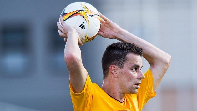 Obránce Dukly Praha Ondřej Kušnír bude chybět v následujících dvou duelech. Obránce Dukly Praha Ondřej Kušnír bude chybět v následujících dvou duelech.