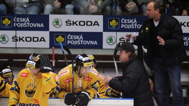 Litvínovská trenérská dvojice Petr Rosol a Vladimír Jeřábek. Litvínovská trenérská dvojice Petr Rosol a Vladimír Jeřábek.