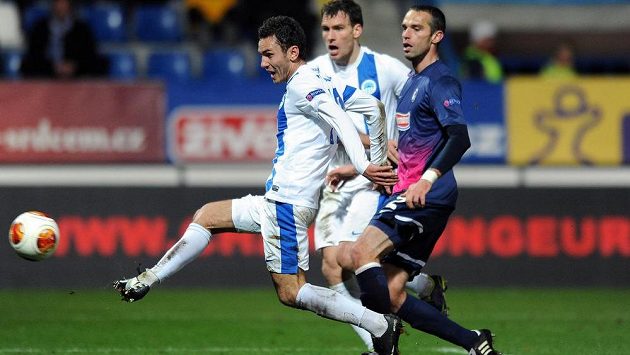 Liberecký záložník Sergej Rybalka snižuje na 1:2 v utkání Evropské ligy proti Freiburgu. Liberecký záložník Sergej Rybalka snižuje na 1:2 v utkání Evropské ligy proti Freiburgu.