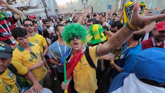 Brazilští fanoušci během MS v Rusku. Brazilští fanoušci během MS v Rusku.