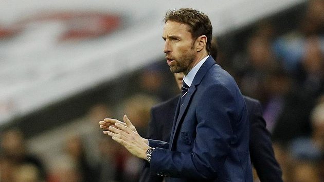 Prozatím stále ještě dočasný trenér anglické fotbalové reprezentace Gareth Southgate. Prozatím stále ještě dočasný trenér anglické fotbalové reprezentace Gareth Southgate.