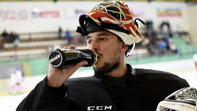 Jakub Kovář během tréninku na kempu hokejové reprezentace ve Velkých Popovicích. Jakub Kovář během tréninku na kempu hokejové reprezentace ve Velkých Popovicích.